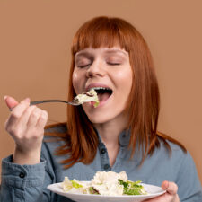 Eating with Invisalign®️: Foods to Enjoy and Avoid During Your Treatment